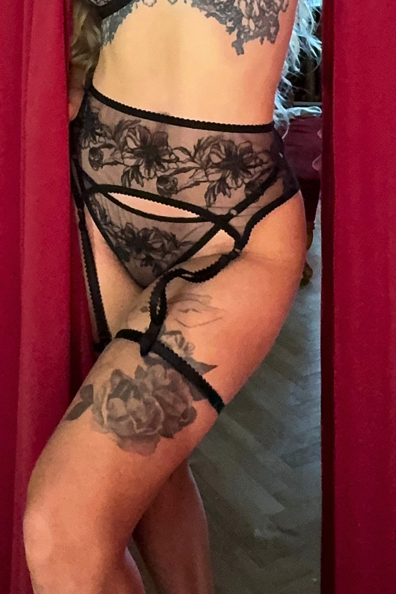 KIVÉ Lingerie Elastics around the leg "Black"